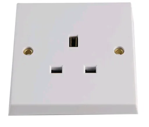 Single White Unswitched Socket