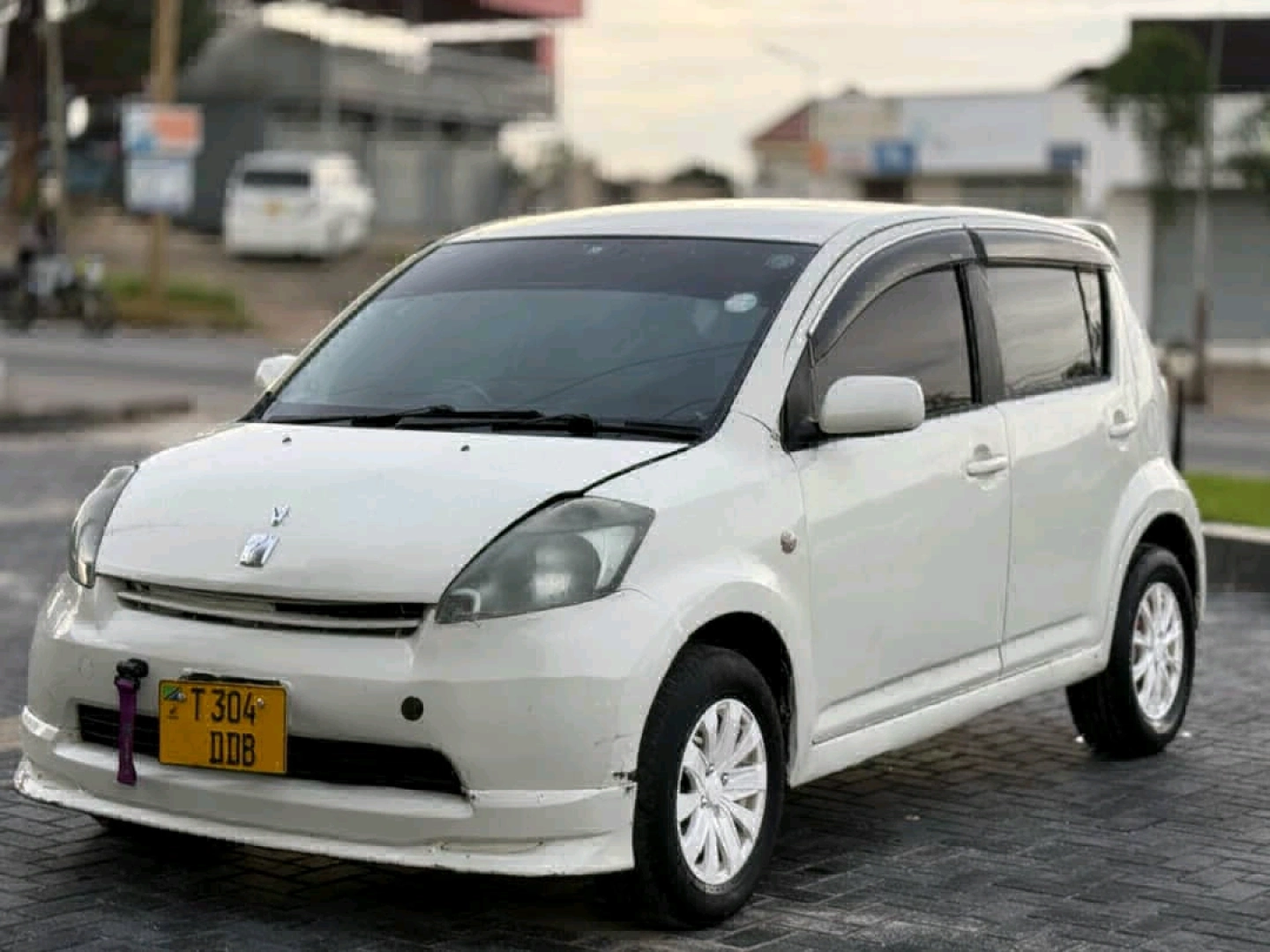 White Toyota Passo CC 990 Full Document thumbnail 9