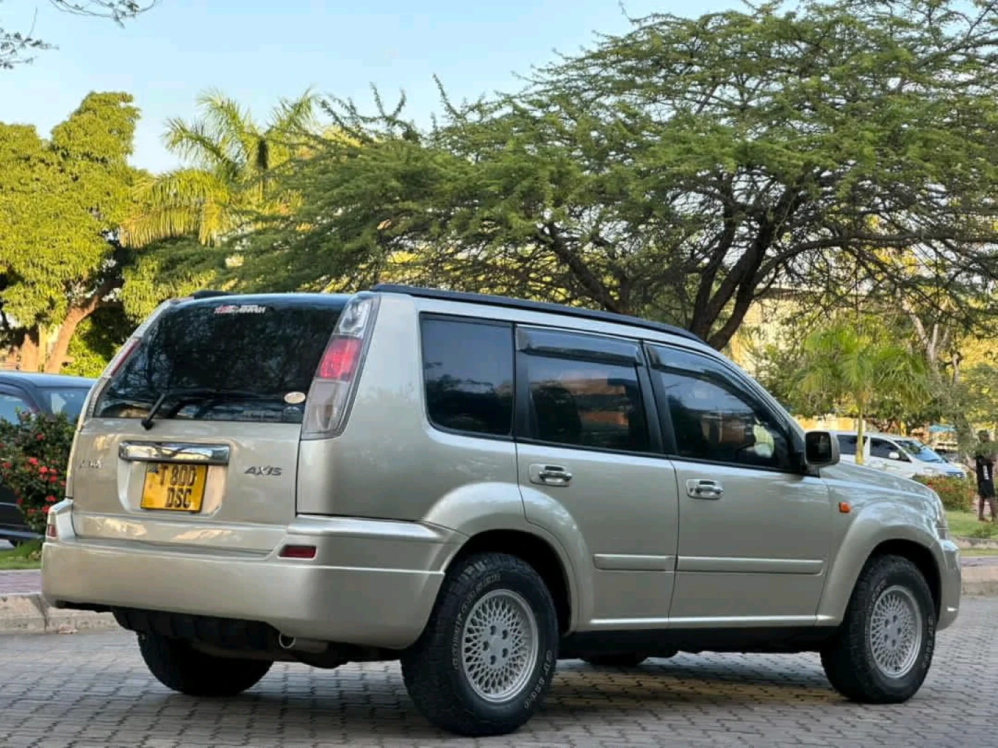 Used 2005 Nissan X-Trail SUV (Reg DSC) thumbnail 2