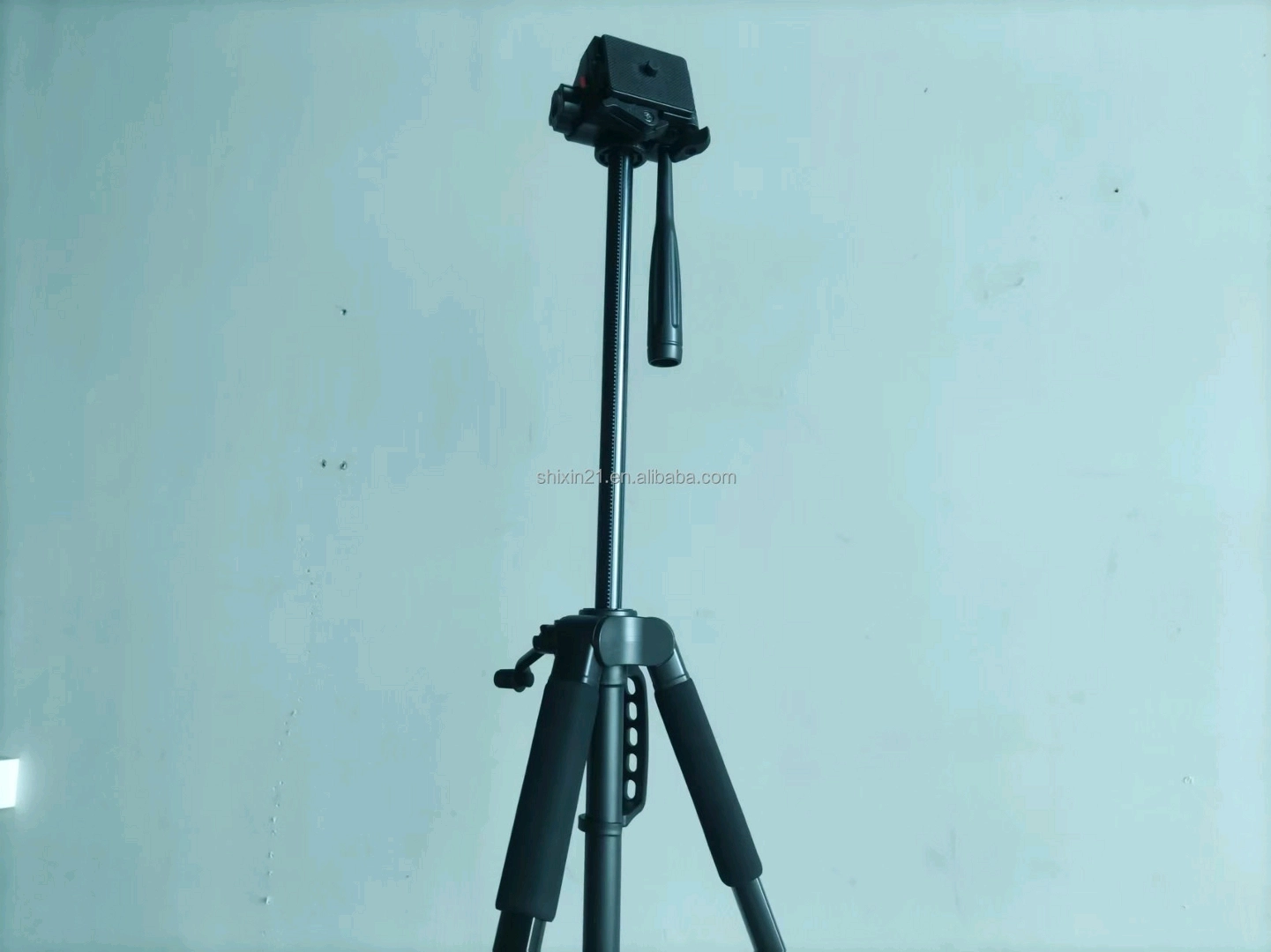 F8S Heavy-Duty Tripod Stand for Cameras & Phones thumbnail 4