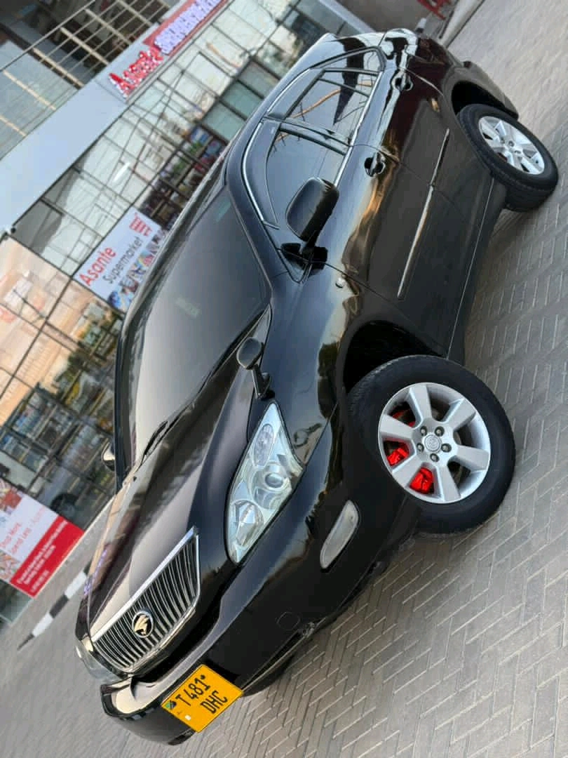 Toyota Harrier SUV T481 DHC thumbnail 6
