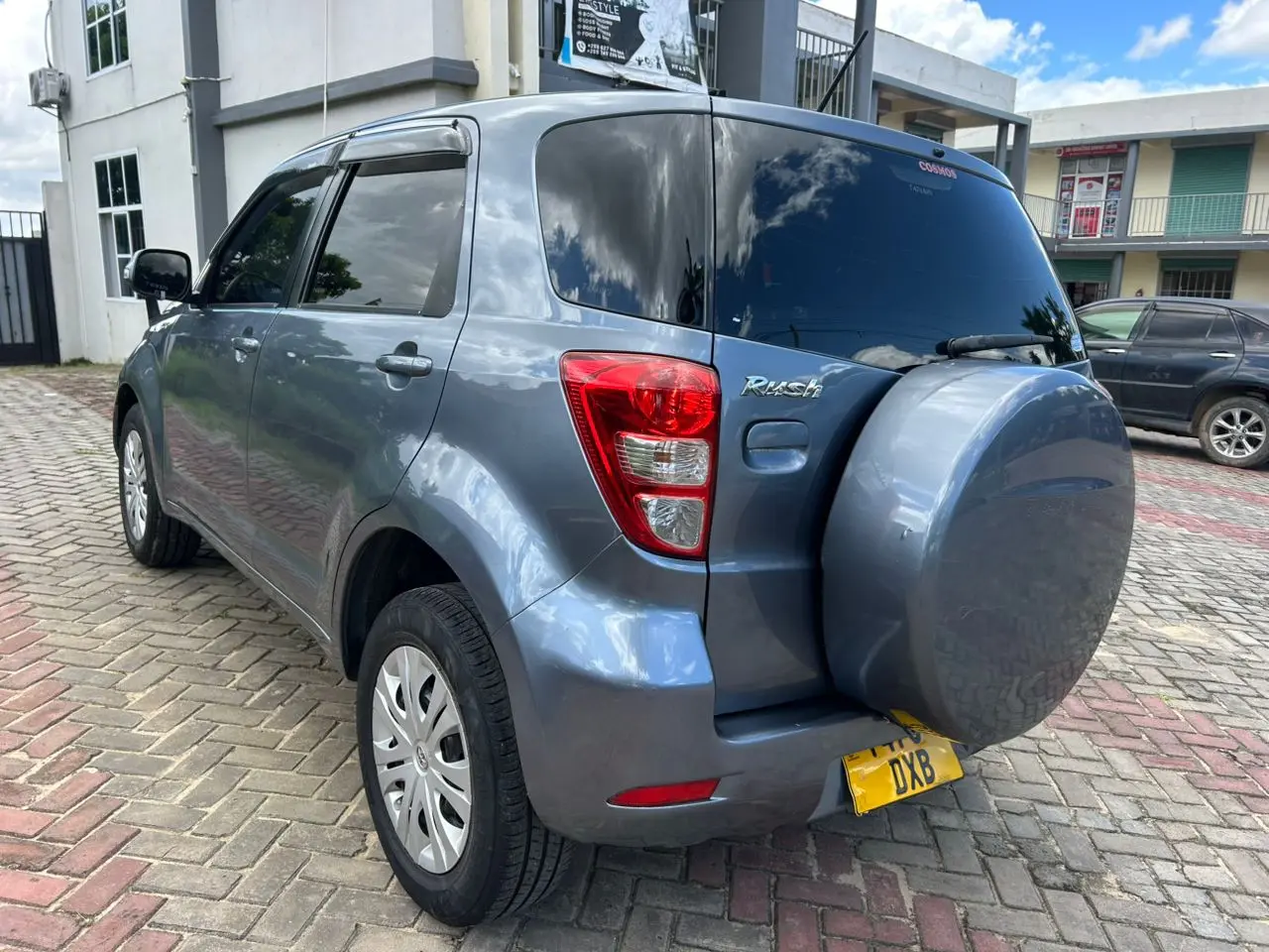 Toyota Rush (Maini ya Ngisi) thumbnail 2