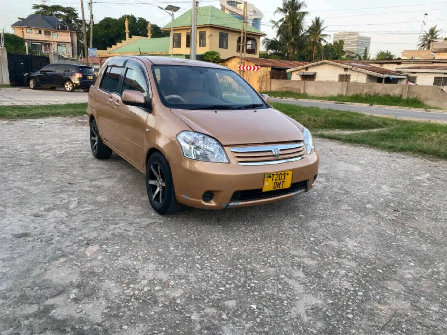 Toyota Raum Automatic 1490cc thumbnail 2