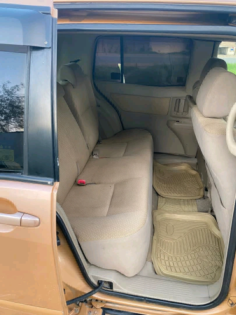 Toyota Raum Automatic 1490cc thumbnail 5