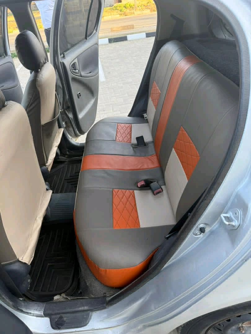 Toyota Vitz Full AC Music System 1290 CC thumbnail 6