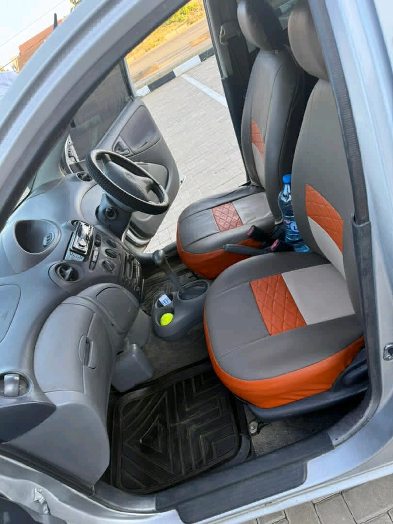 Toyota Vitz Full AC Music System 1290 CC thumbnail 7