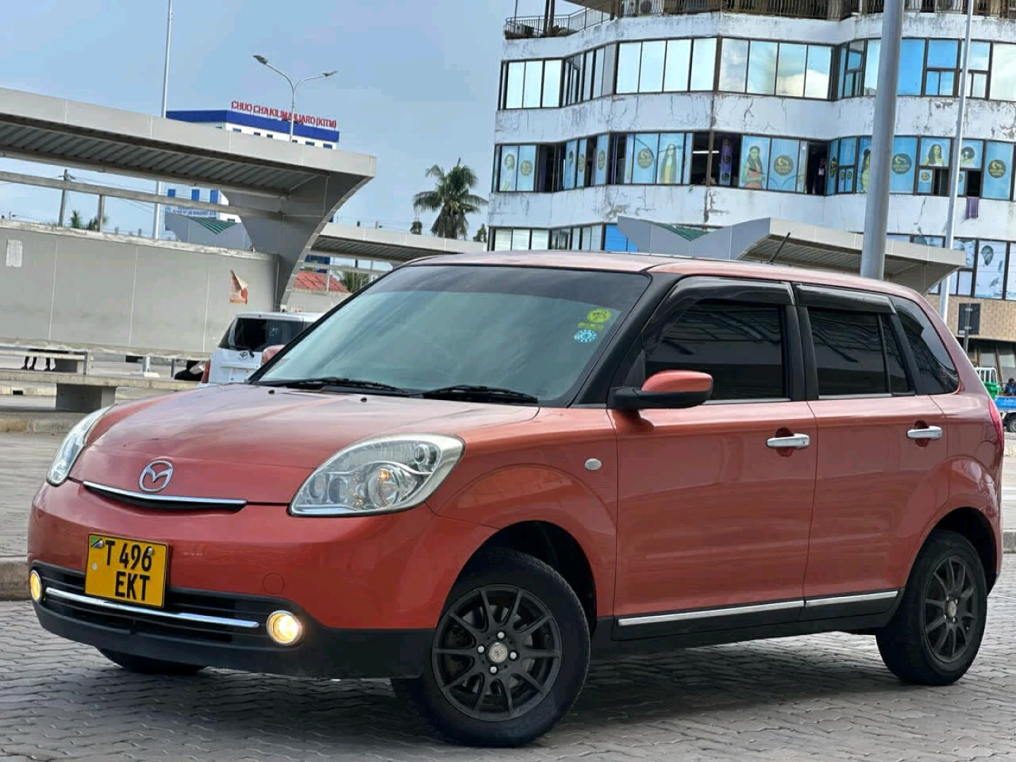 Mazda Verisa 2007 Orange Low Mileage thumbnail 3