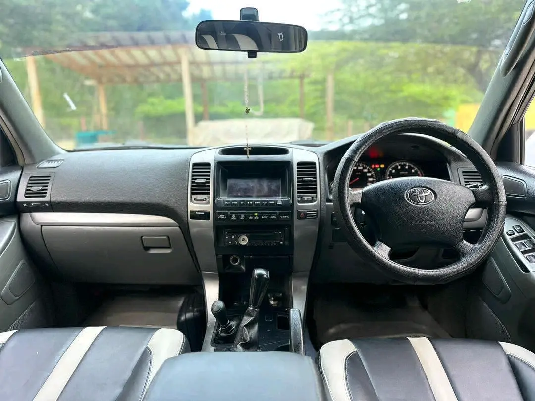Toyota Land Cruiser Prado 120 (2005) - 2690cc thumbnail 9