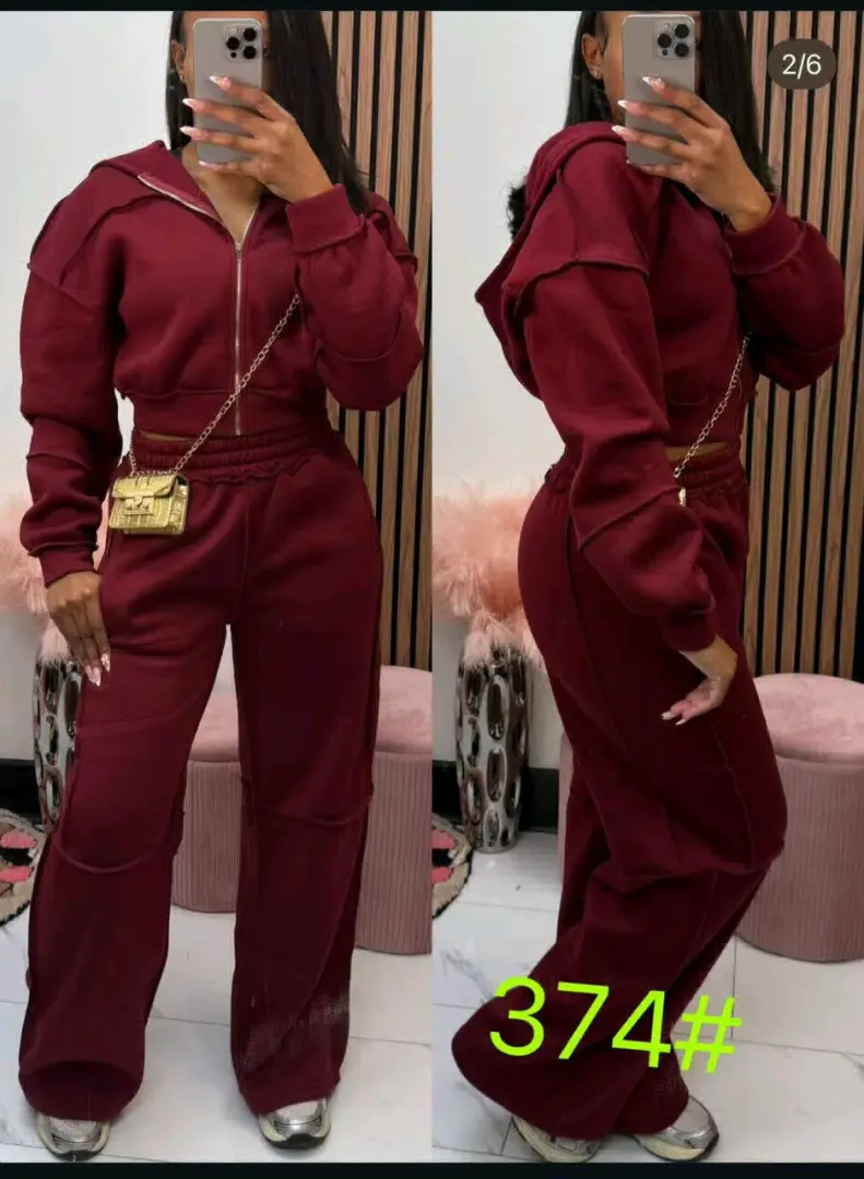 Black Three-Piece Tracksuit Set thumbnail 3