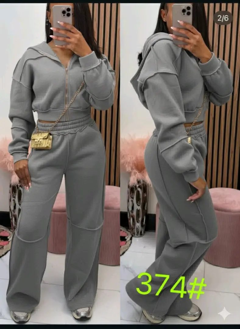 Black Three-Piece Tracksuit Set thumbnail 4