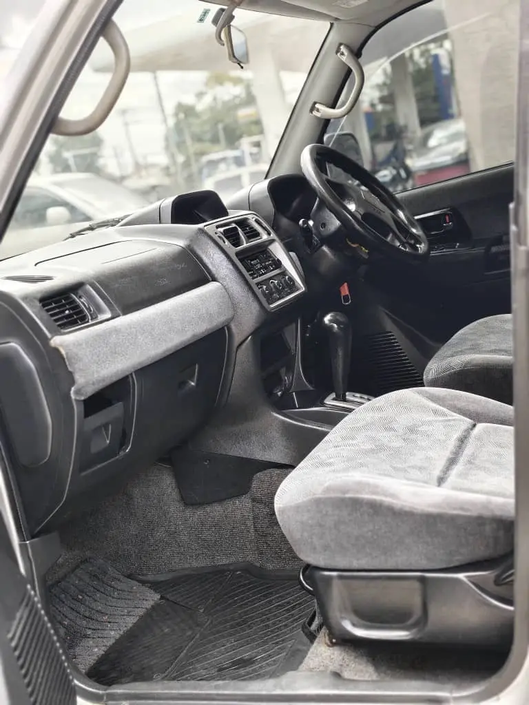 Mitsubishi Pajero iO GDI thumbnail 4