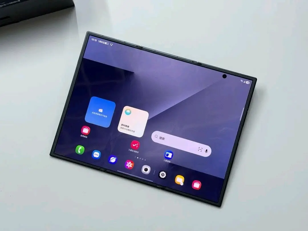 Samsung Trifold Smartphone 512GB thumbnail 2