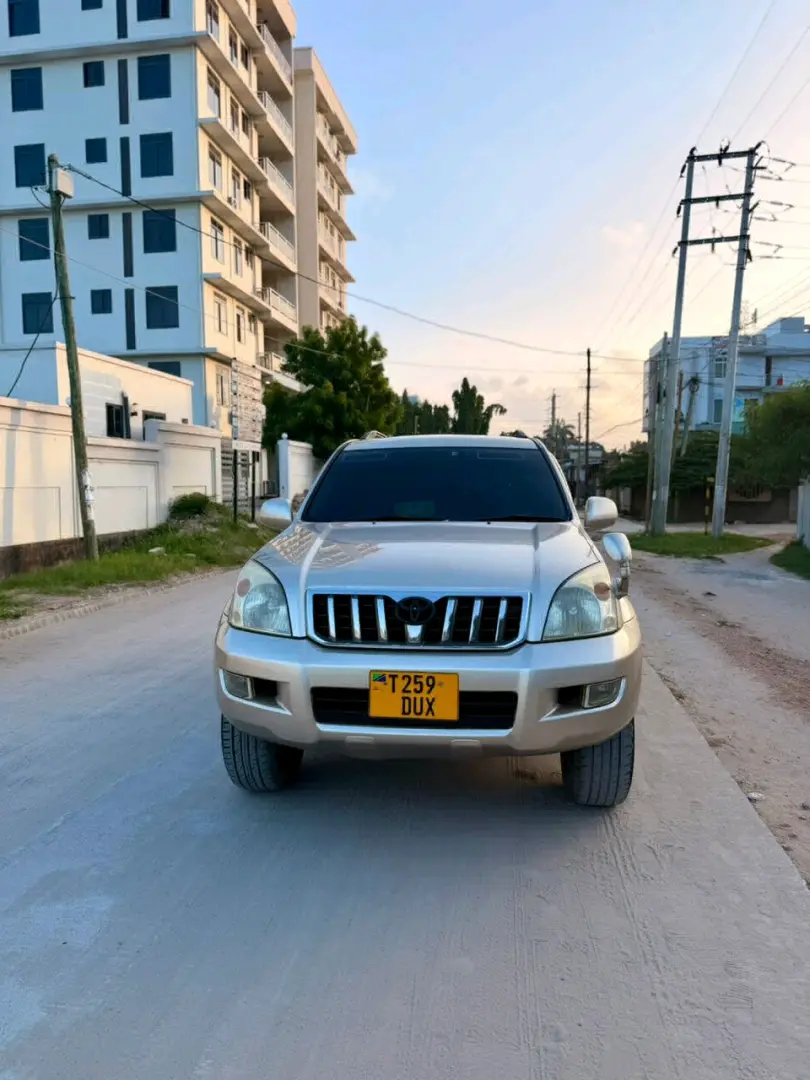 Toyota Prado Diamond Edition 2007 (T 259 DUX)