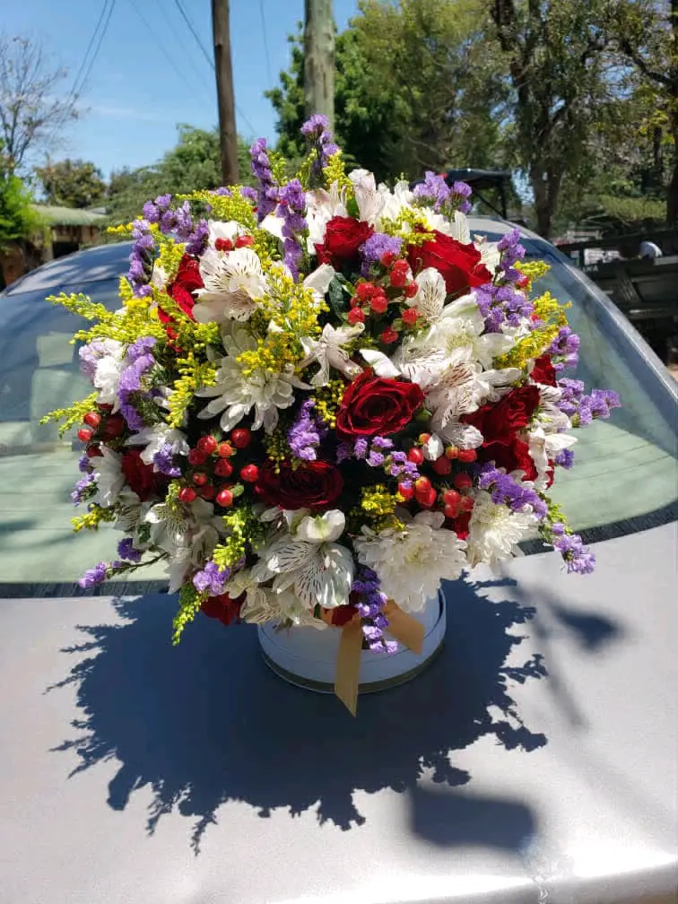 AFE Decor: Floral Arrangements & Event Decorations thumbnail 3