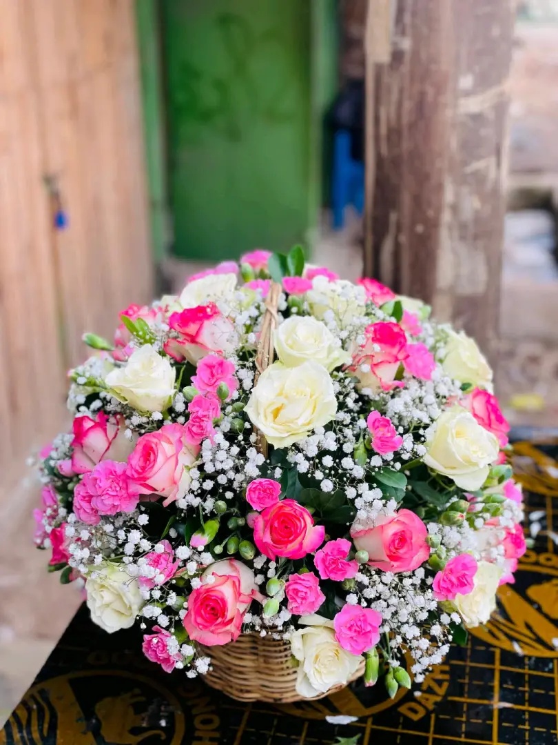 AFE Decor: Floral Arrangements & Event Decorations thumbnail 5