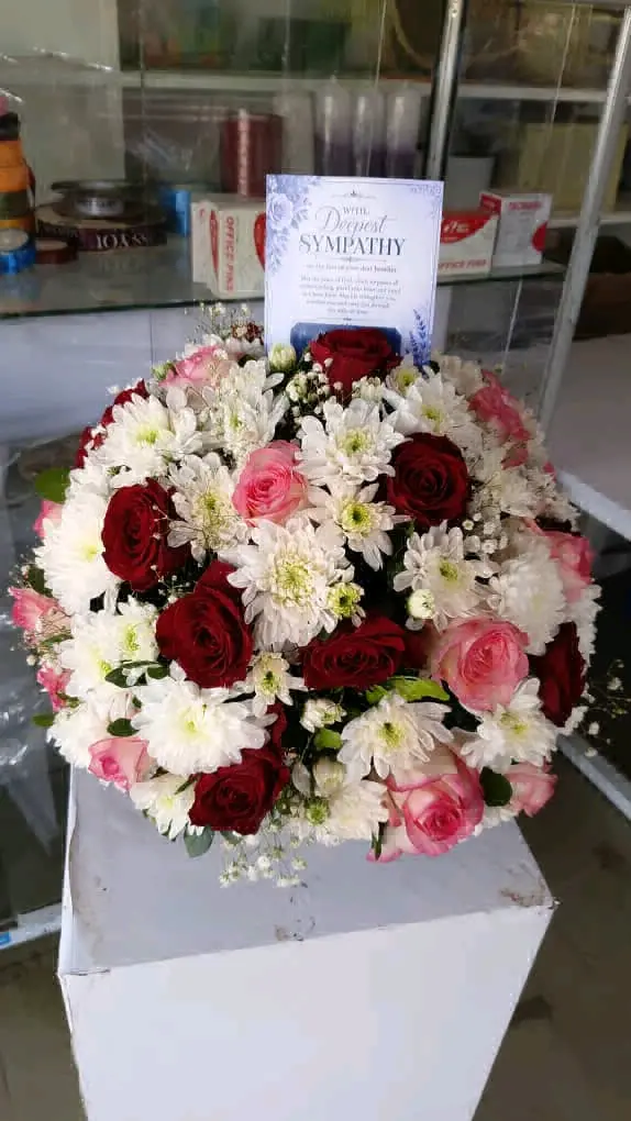 AFE Decor: Floral Arrangements & Event Decorations thumbnail 6