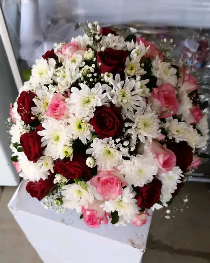 AFE Decor: Floral Arrangements & Event Decorations thumbnail 8
