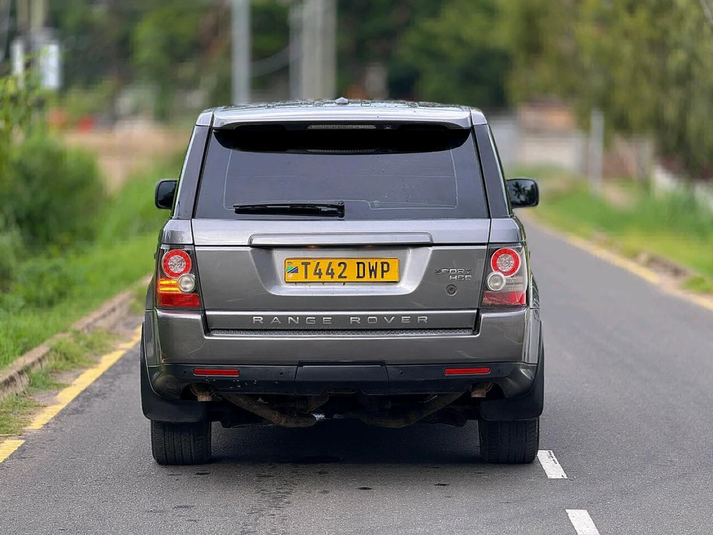 Range Rover Sport 2010 SUV thumbnail 2