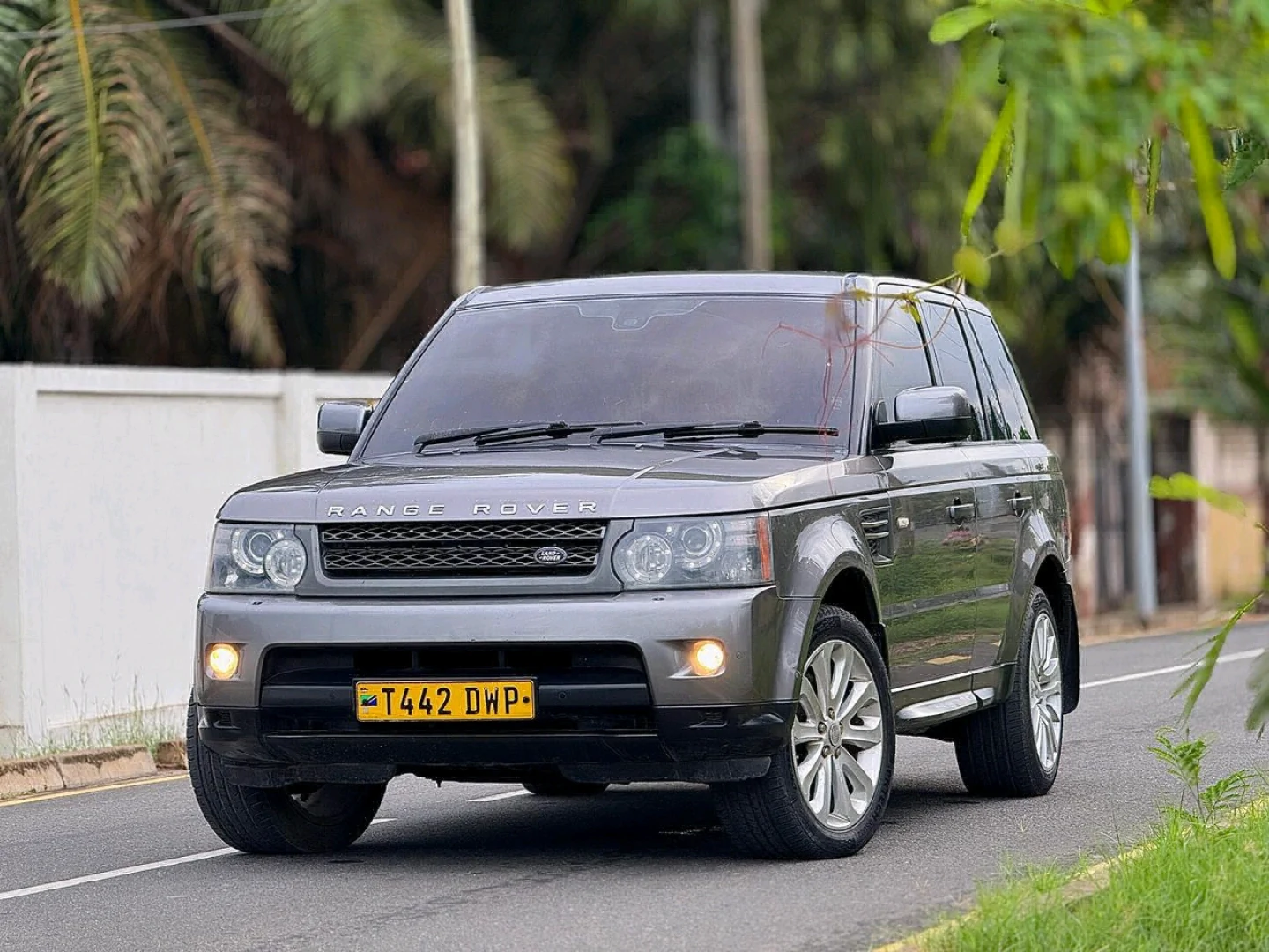Range Rover Sport 2010 SUV thumbnail 5