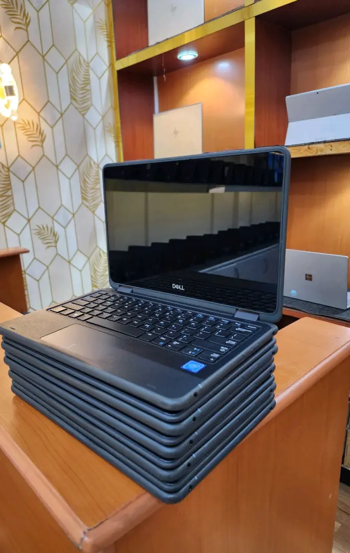 Dell Latitude 3189 Touchscreen Laptop