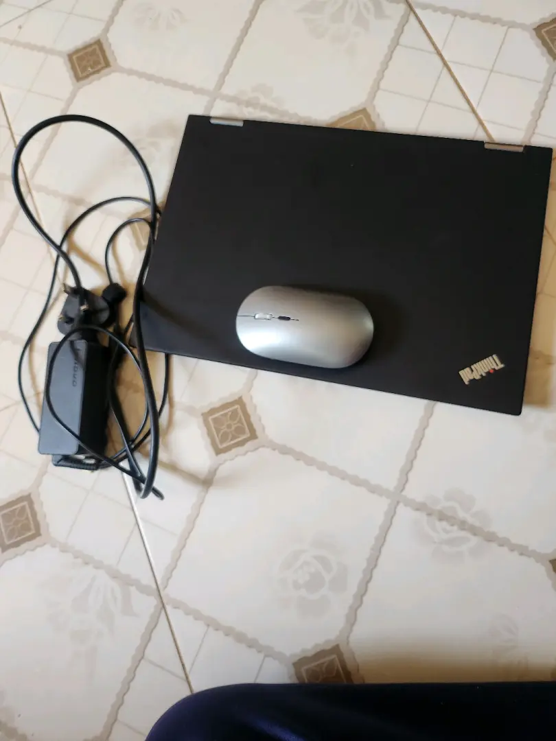 Lenovo ThinkPad Laptop (8GB RAM, 250GB Storage) thumbnail 2