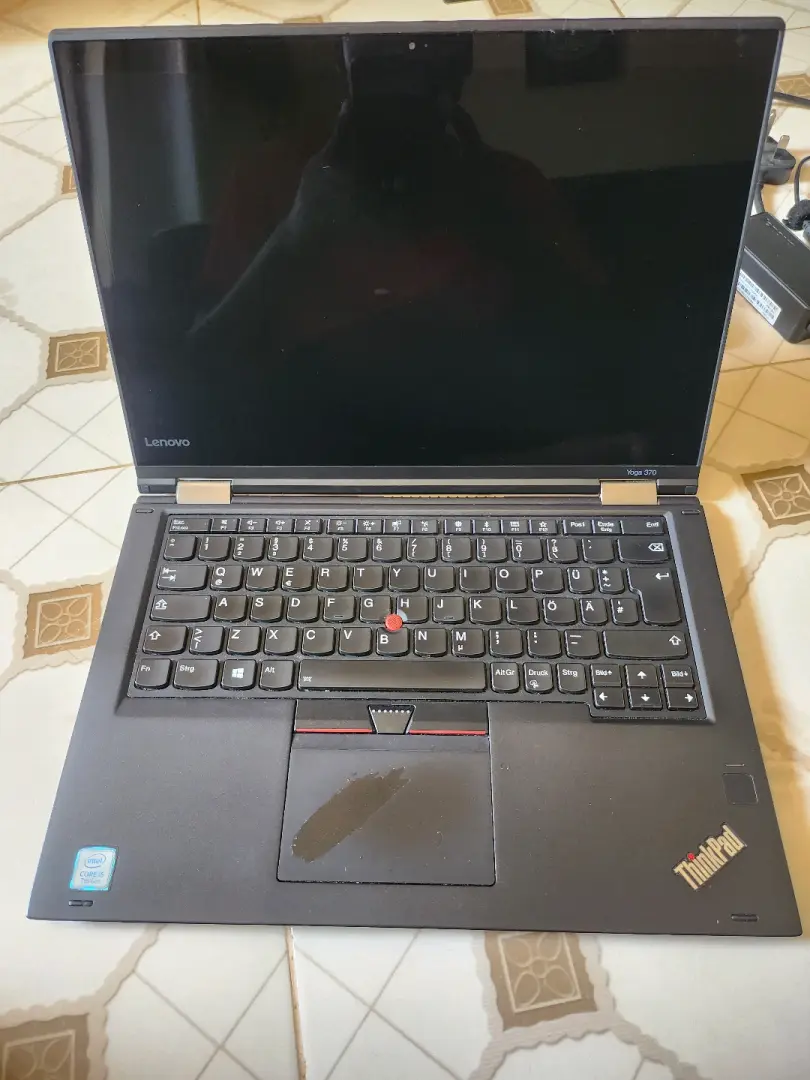 Lenovo ThinkPad Laptop (8GB RAM, 250GB Storage) thumbnail 4