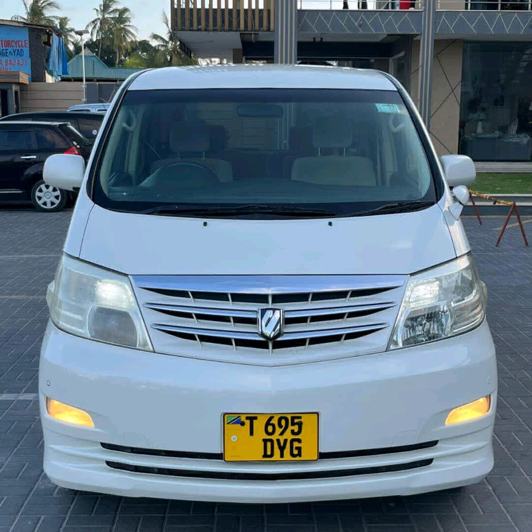 2006 Toyota Alphard Minivan (64,000 km)