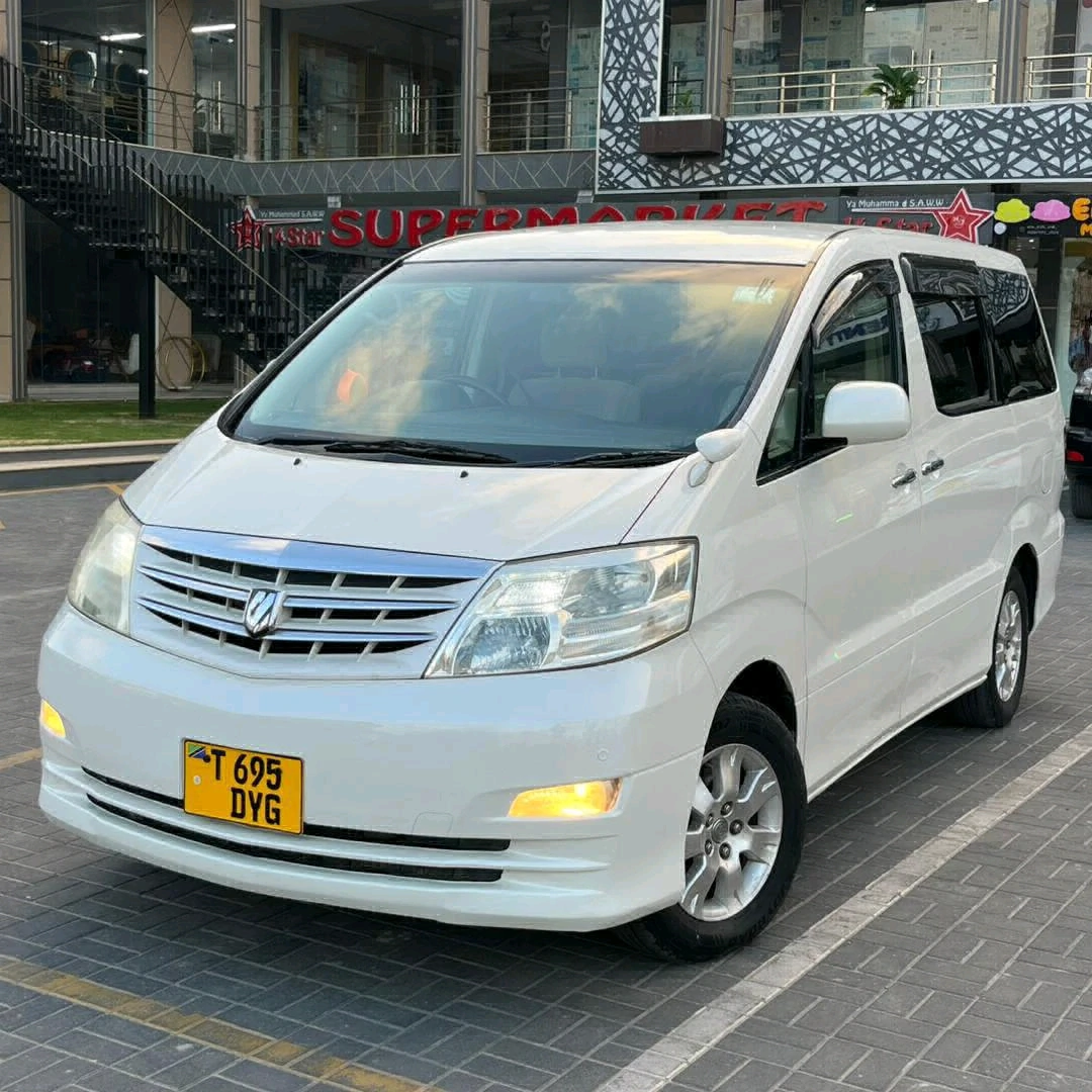 2006 Toyota Alphard Minivan (64,000 km) thumbnail 2