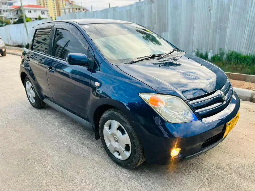 Toyota Ist 2004 (DUB) thumbnail 7