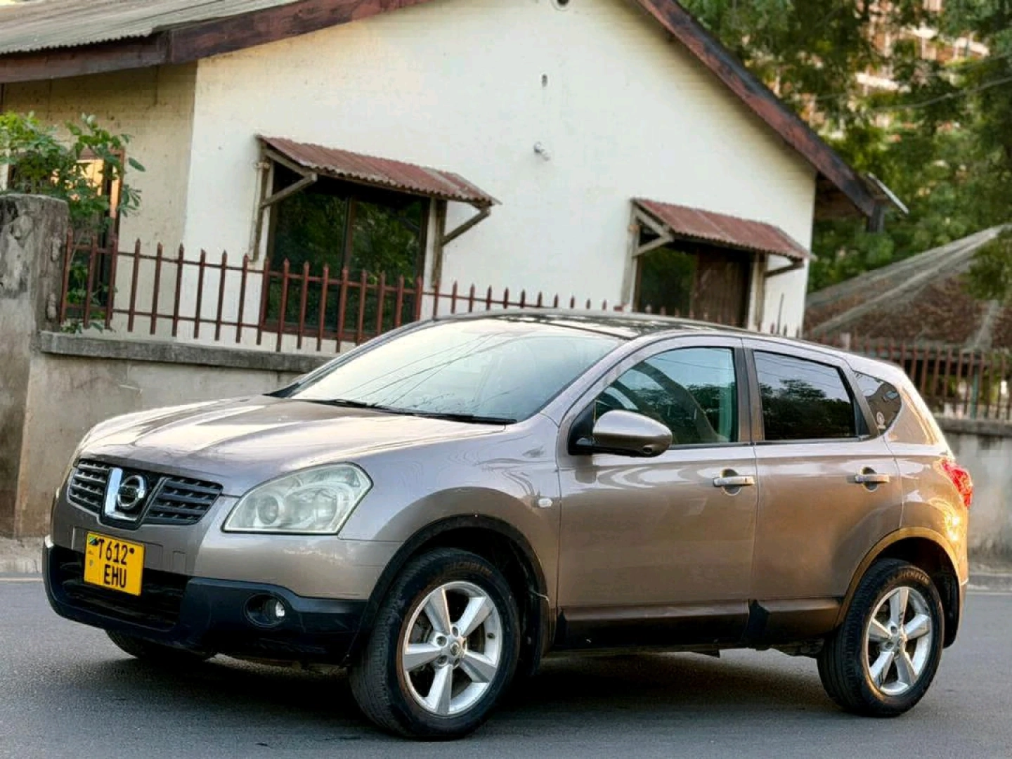 Nissan Dualis 2009 Gold (1990cc) - Exchange Allowed thumbnail 3
