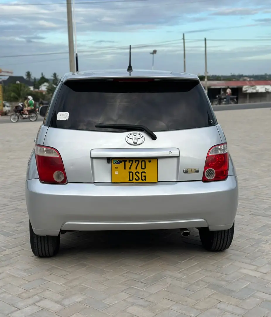 Toyota Ist 2006 DSG thumbnail 6