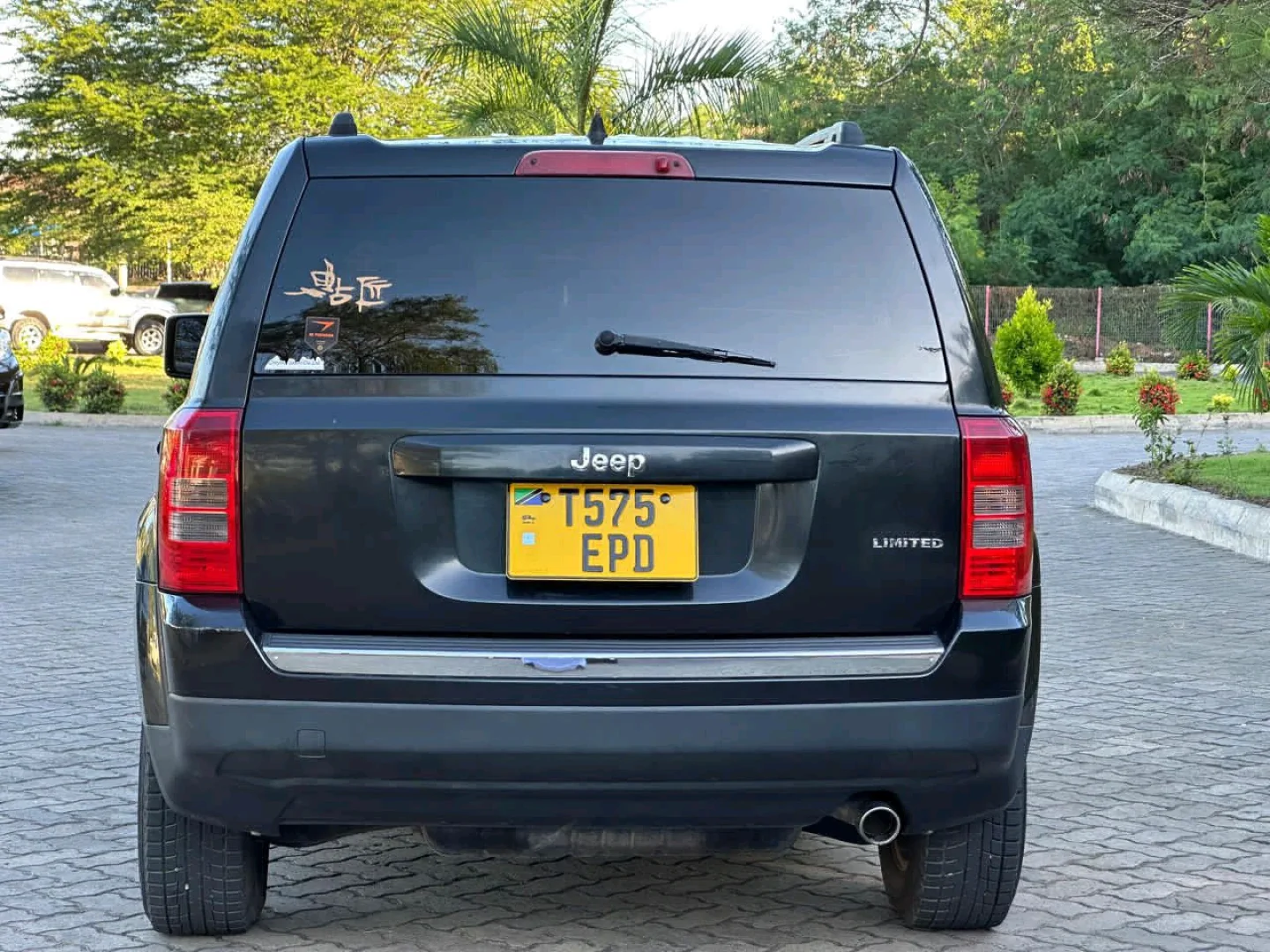 2011 Jeep Patriot SUV (2350cc) thumbnail 4