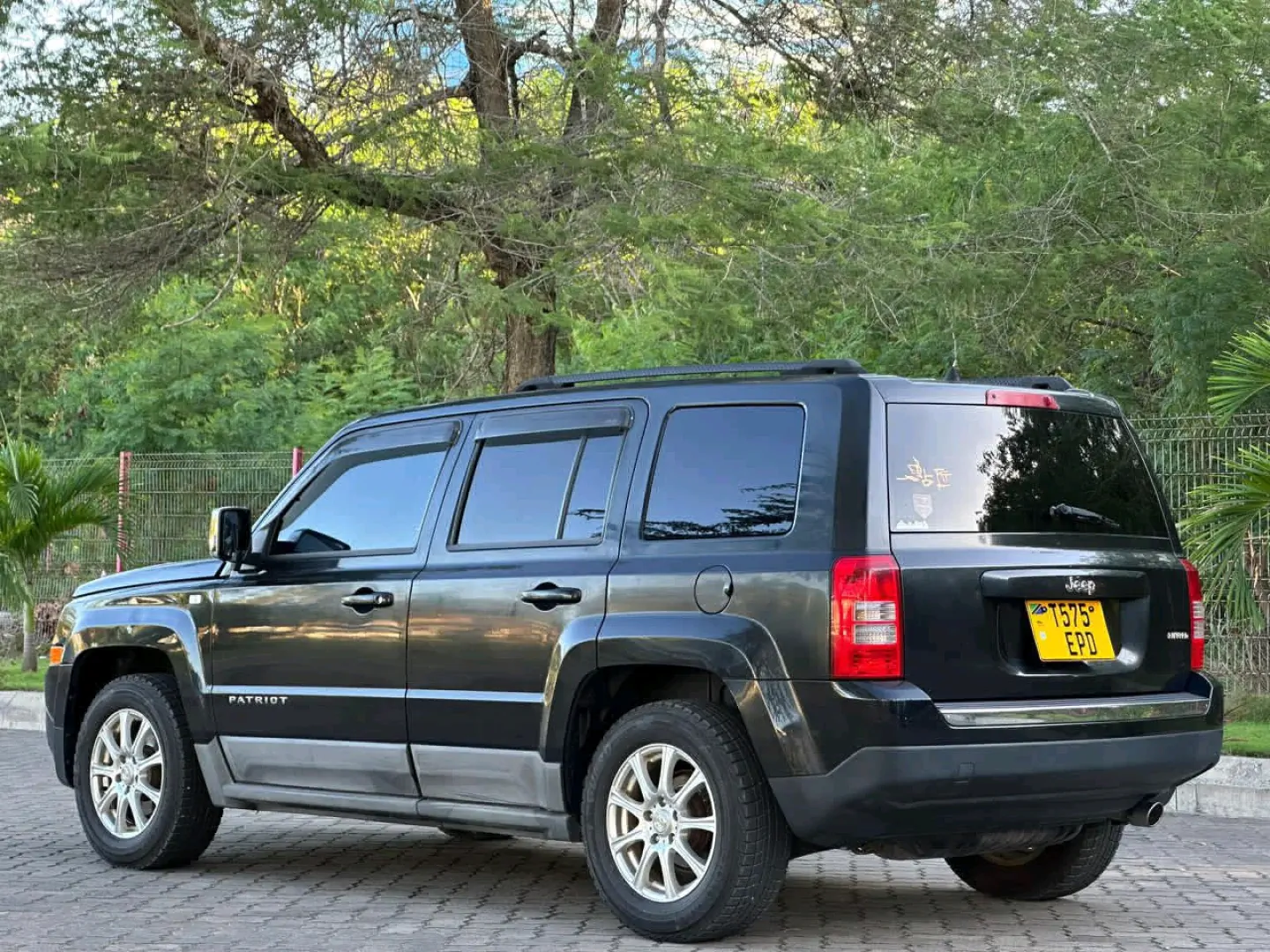 2011 Jeep Patriot SUV (2350cc) thumbnail 5