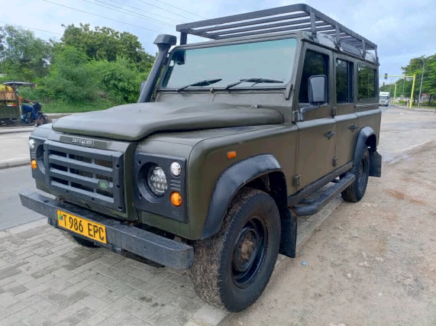 Land Rover Defender 110 2004 Marine Green thumbnail 2