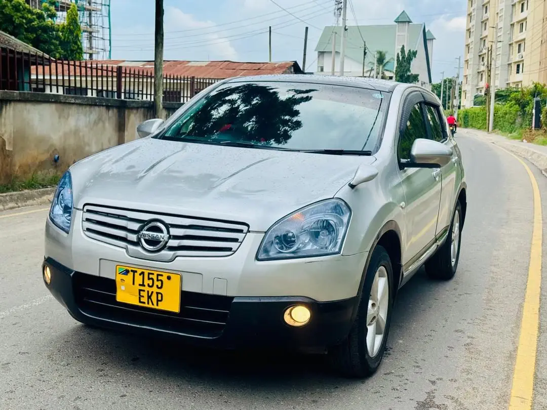 Nissan Dualis 2008, 1900cc, Silver thumbnail 4