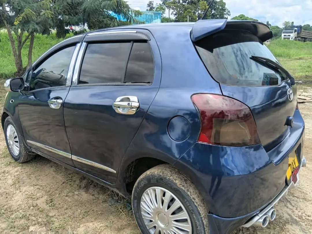 Toyota Vitz New Model (Piston 4) thumbnail 3