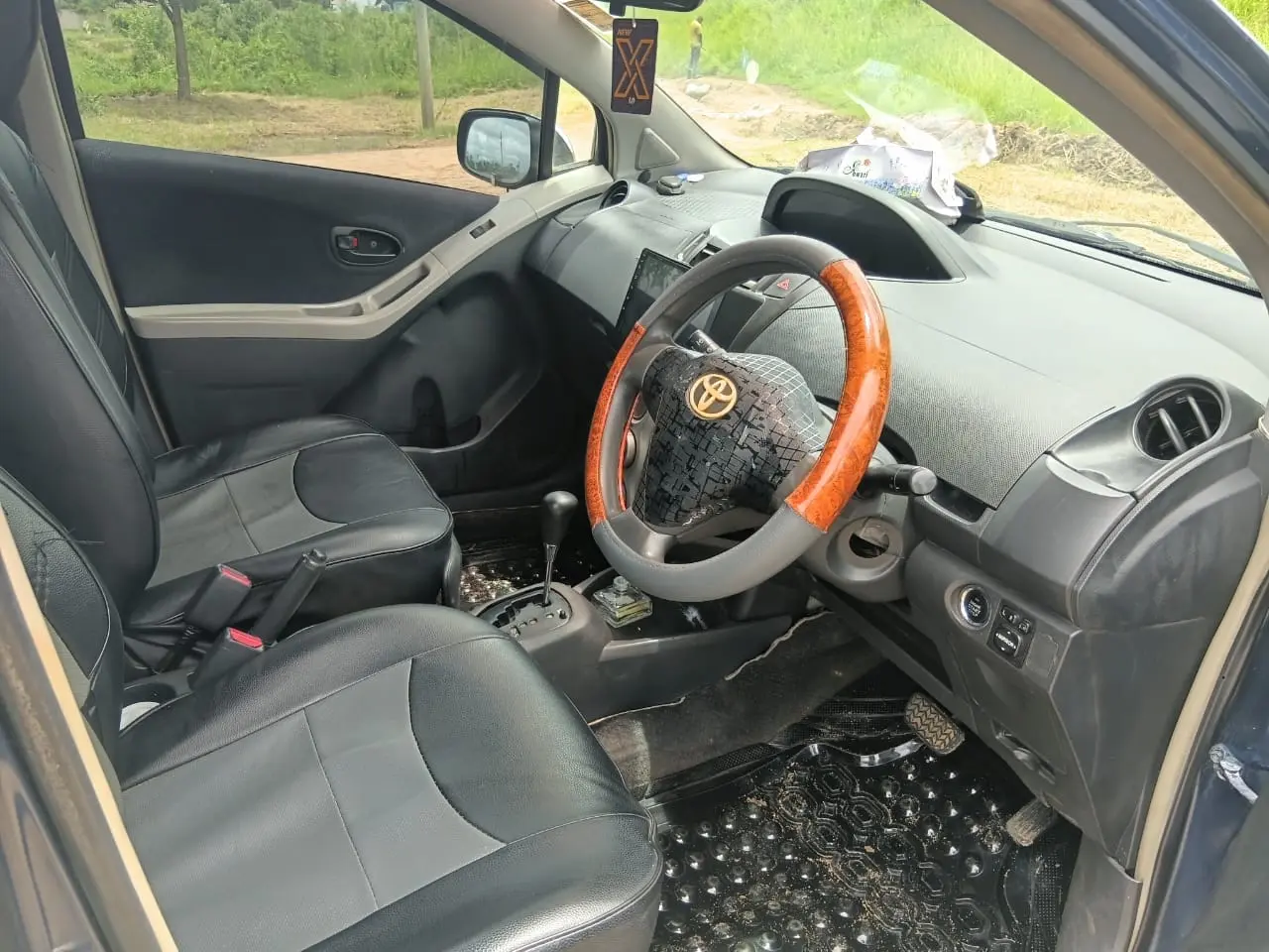 Toyota Vitz New Model (Piston 4) thumbnail 4