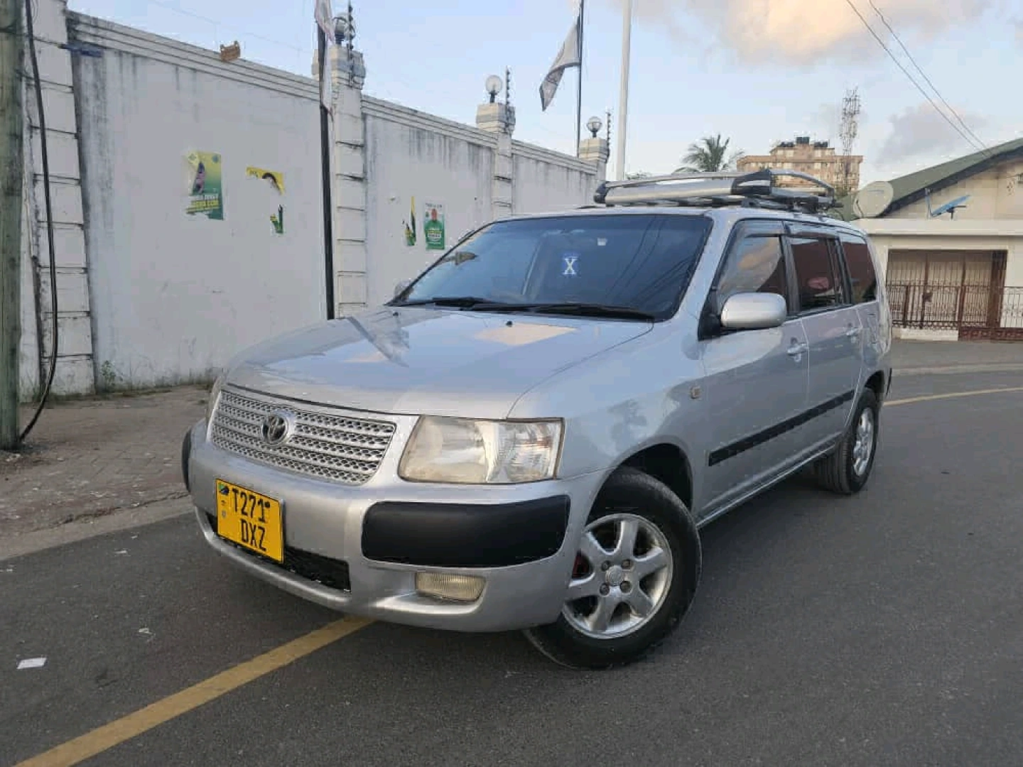 Toyota Succeed DXZ Silver Station Wagon 2006 thumbnail 3