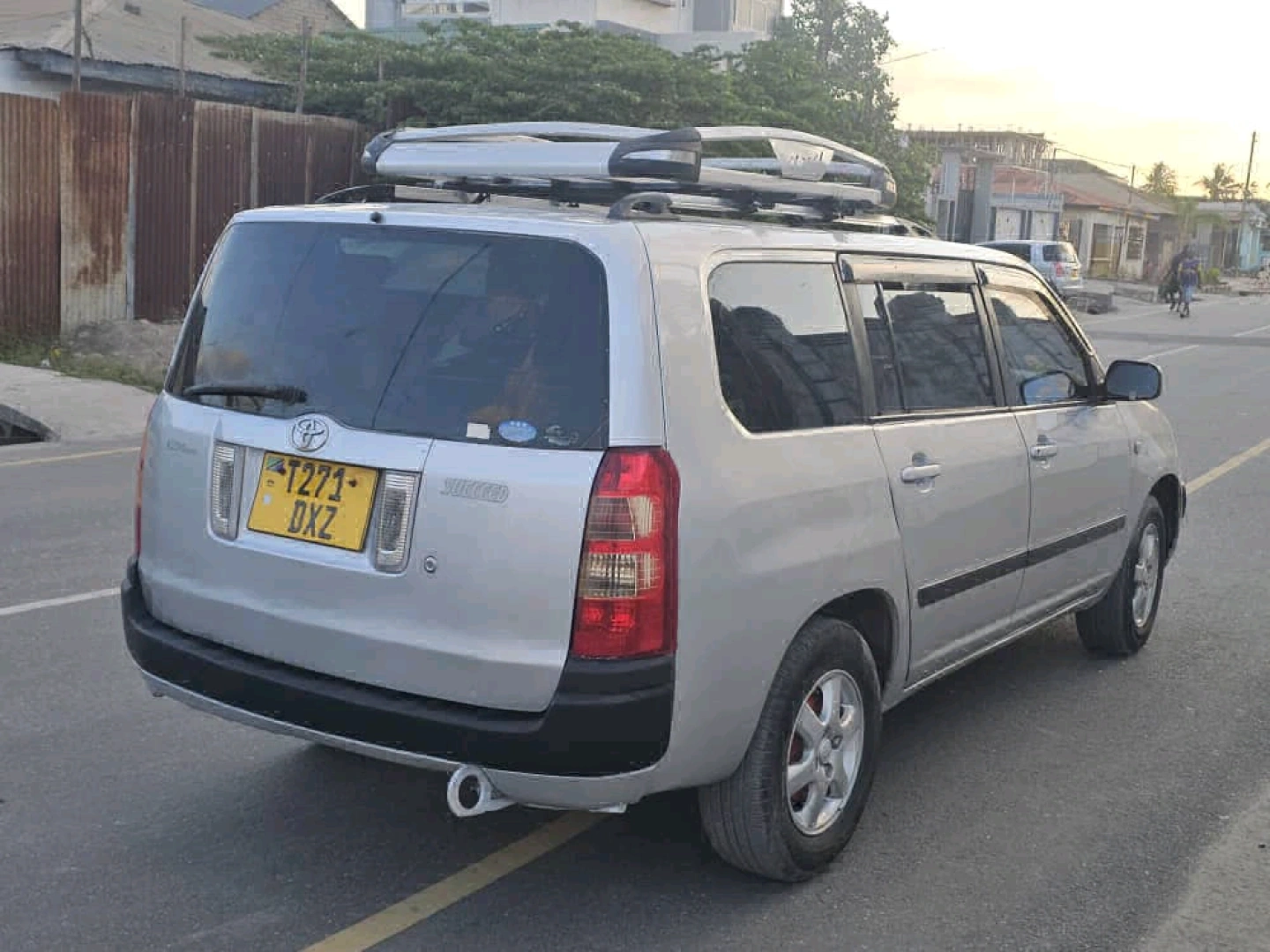 Toyota Succeed DXZ Silver Station Wagon 2006 thumbnail 5