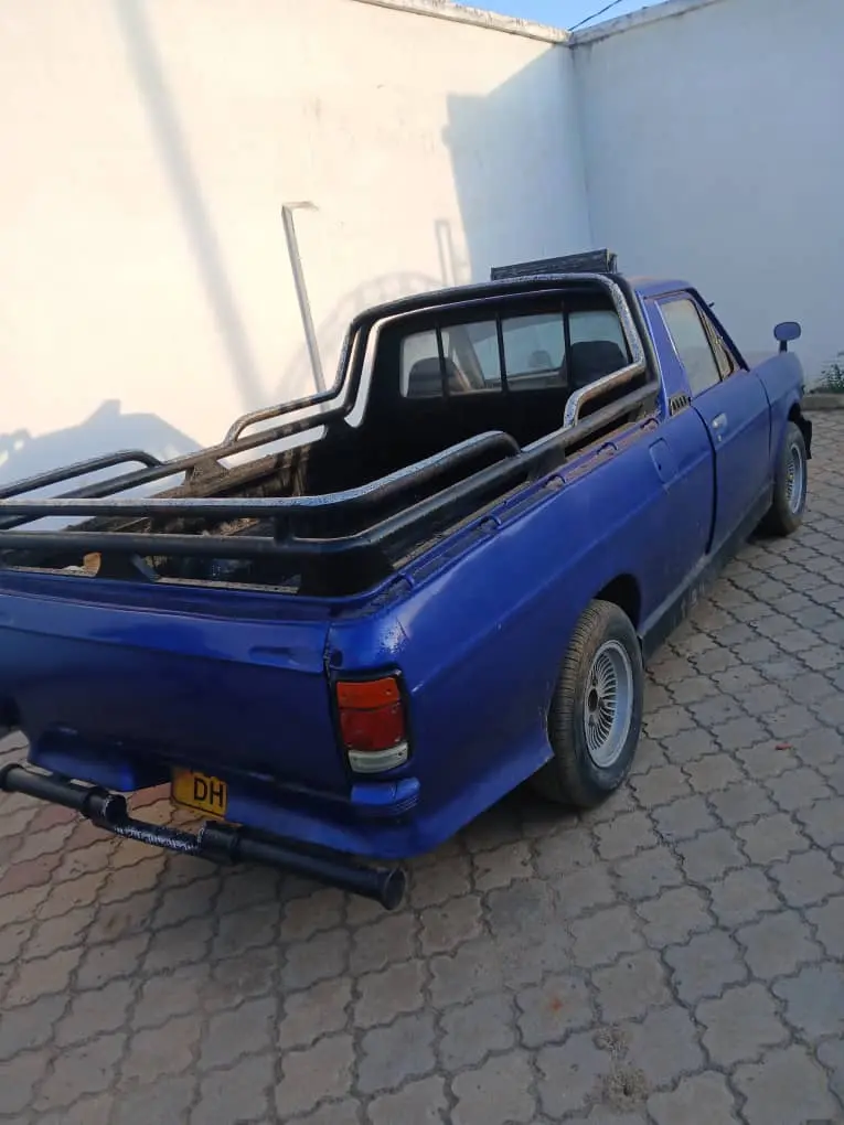 Nissan Pickup DHN MLN 5.8 Petrol thumbnail 3