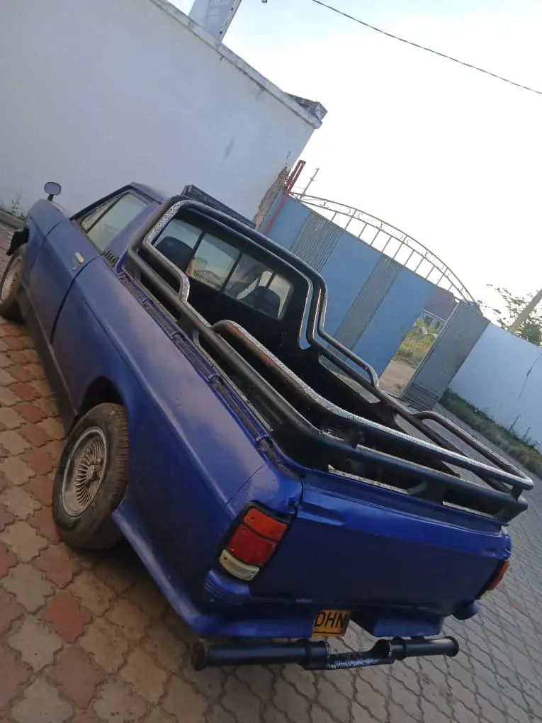 Nissan Pickup DHN MLN 5.8 Petrol thumbnail 5