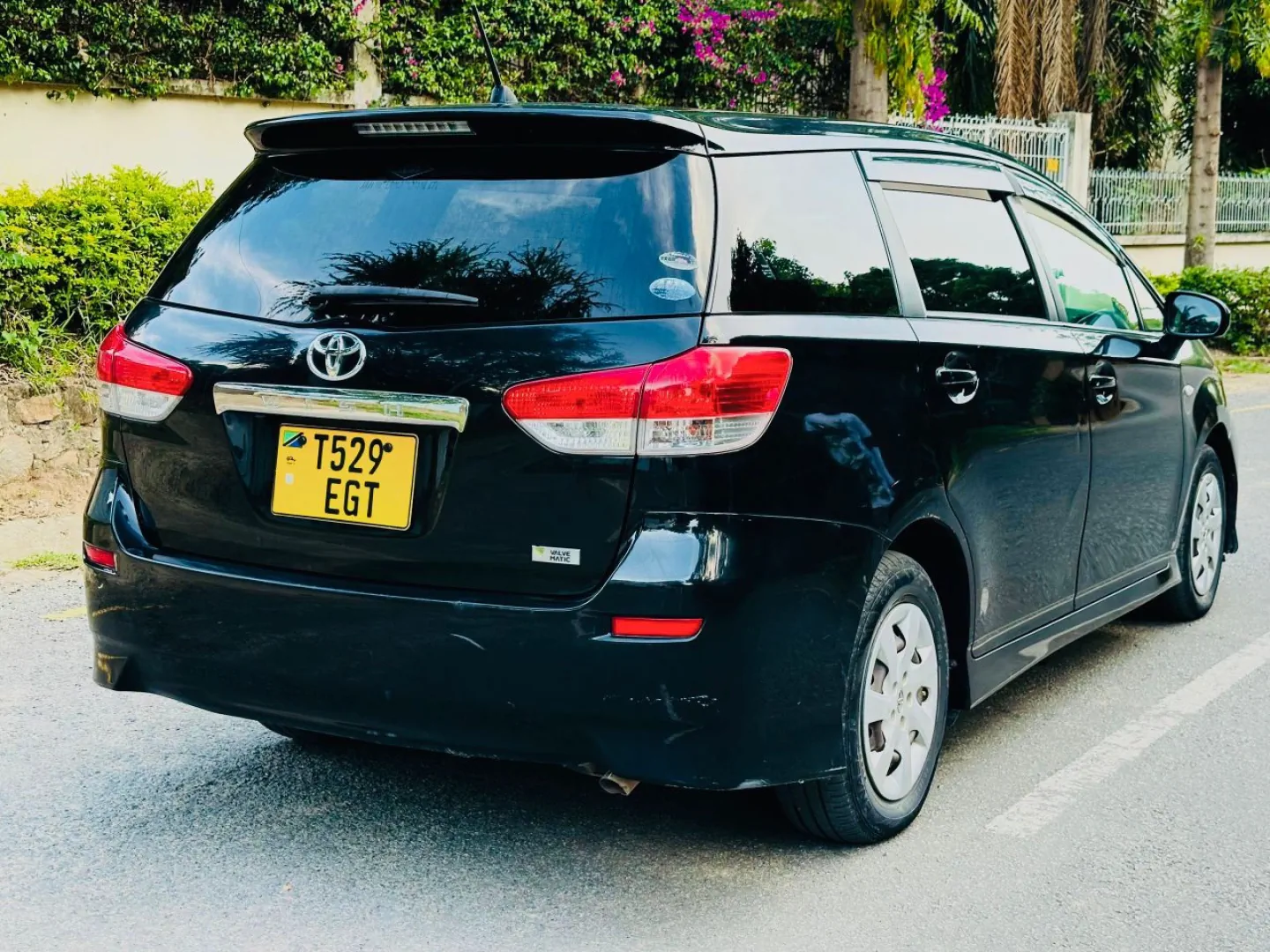 Toyota Wish 2010 Black (7 Seats) thumbnail 4