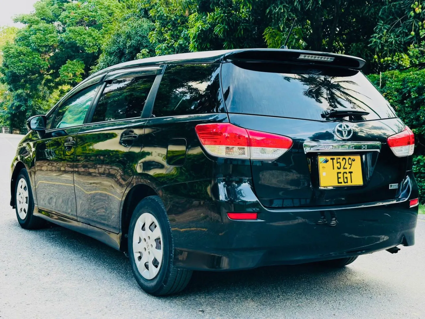 Toyota Wish 2010 Black (7 Seats) thumbnail 6