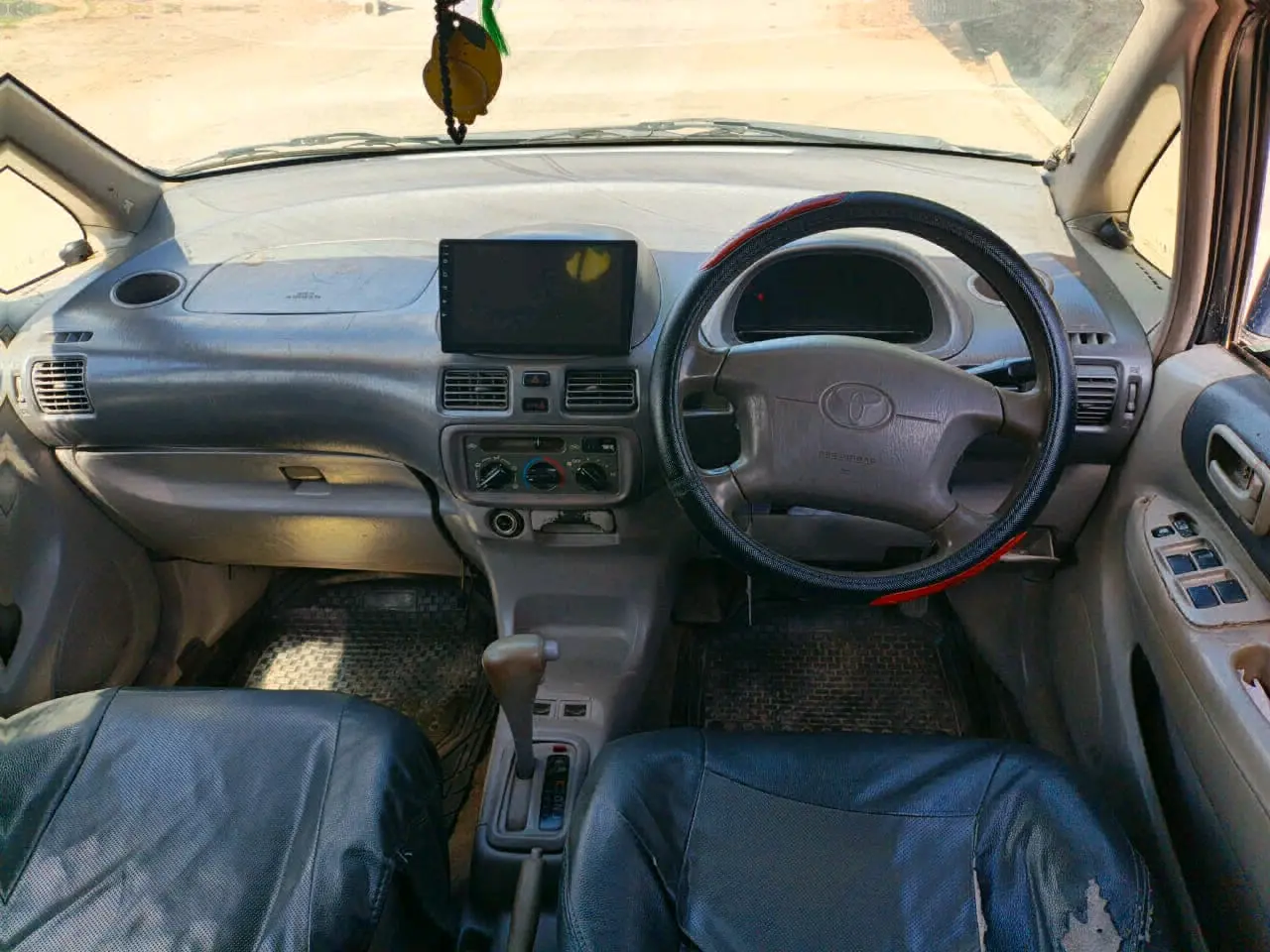 Toyota Spacio Old Model thumbnail 2