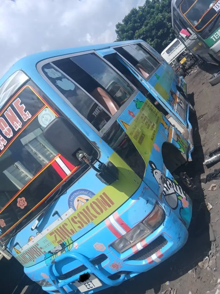 Blue Minibus (Daladala) - TD42 Engine thumbnail 2