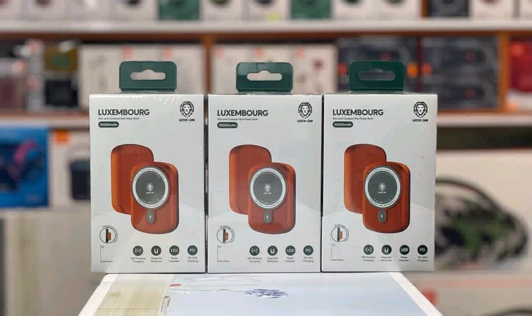 Green Lion Luxembourg 10,000mAh MagSafe Power Bank