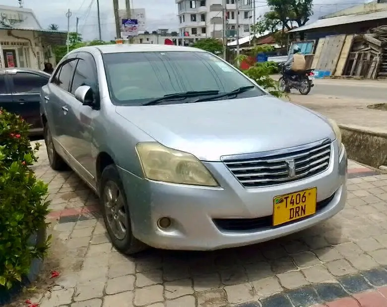 Toyota Premio F New Model thumbnail 4