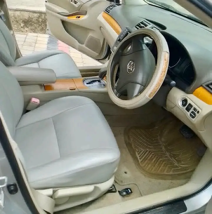 Toyota Premio F New Model thumbnail 5