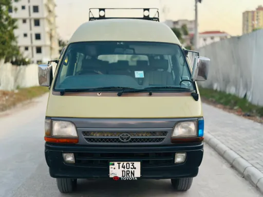 Toyota Hiace 2003 (DRN)