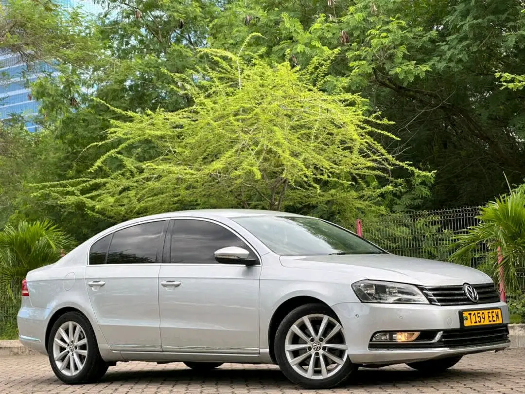 Volkswagen Passat - Silver thumbnail 8